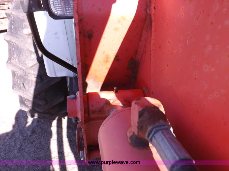 image for item I9102 1997 New Holland 7740SL MFWD tractor