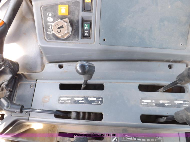 image for item I9104 1997 New Holland 7740SL MFWD tractor