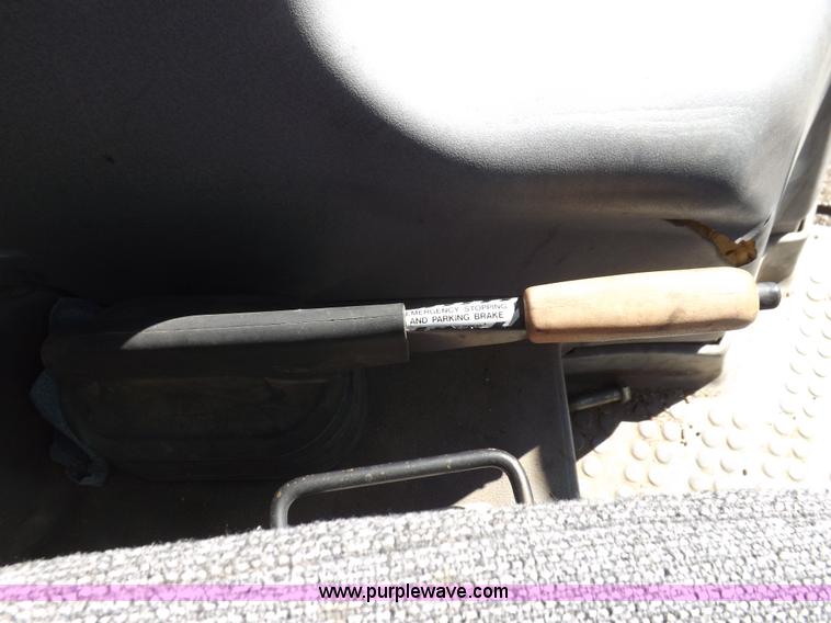 image for item I9104 1997 New Holland 7740SL MFWD tractor