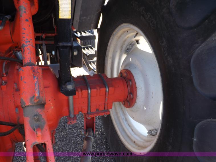 image for item I9105 1999 New Holland TS100 tractor