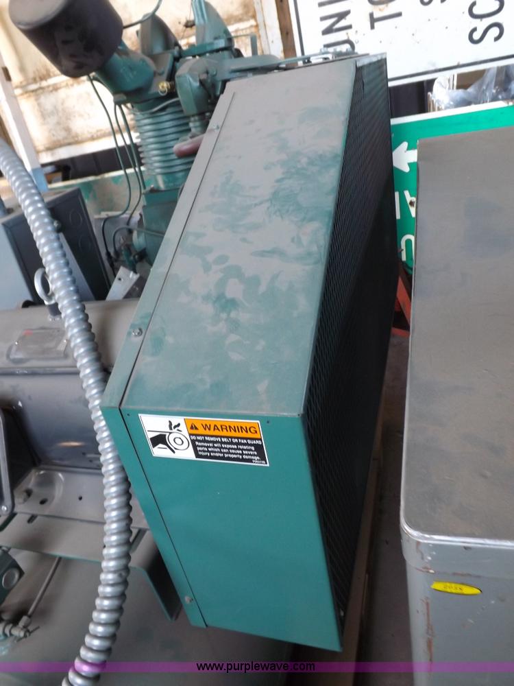 image for item I9114 2001 Champion HRA15-12 horizontal air compressor