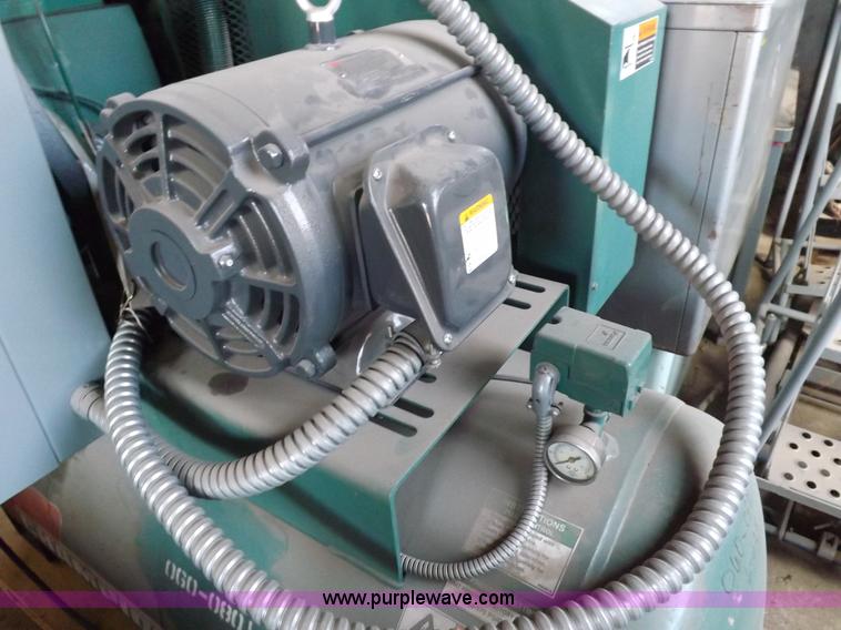 image for item I9114 2001 Champion HRA15-12 horizontal air compressor