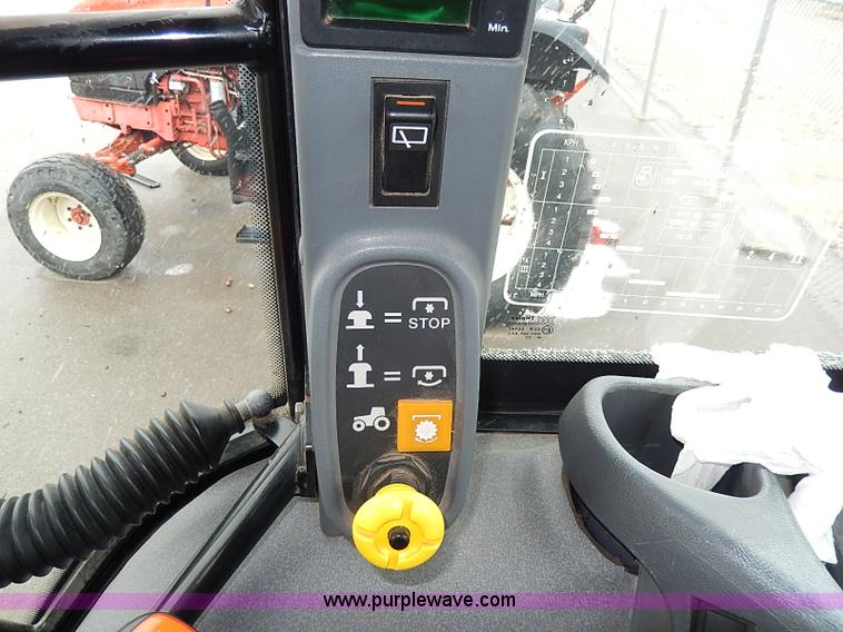 image for item I9350 1999 New Holland TS100 tractor