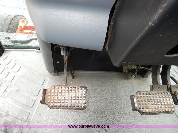 image for item I9350 1999 New Holland TS100 tractor