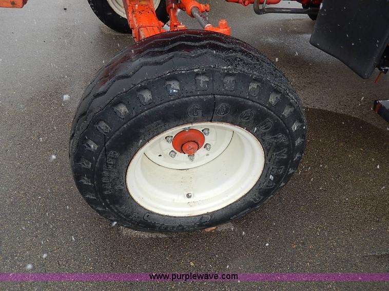 image for item I9350 1999 New Holland TS100 tractor