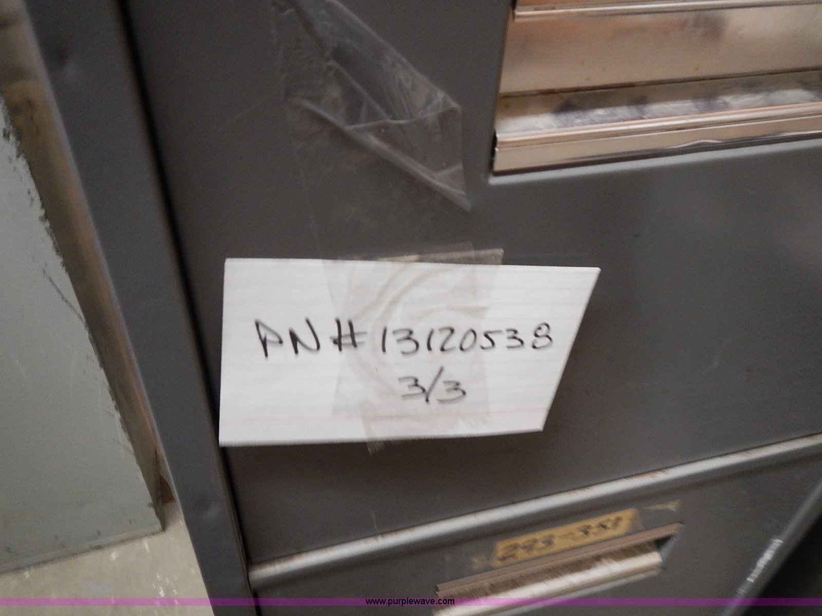 Assorted office furniture in Topeka, KS Item AM9466 sold Purple Wave