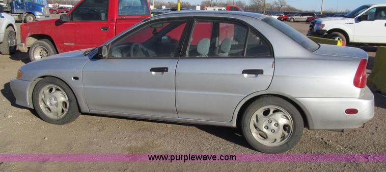 image for item AY9879 2001 Mitsubishi Mirage ES