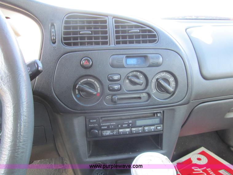 image for item AY9879 2001 Mitsubishi Mirage ES