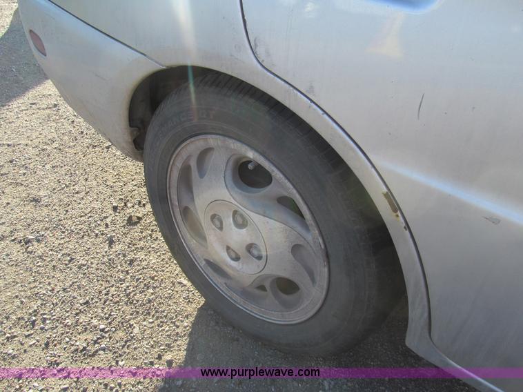 image for item AY9879 2001 Mitsubishi Mirage ES