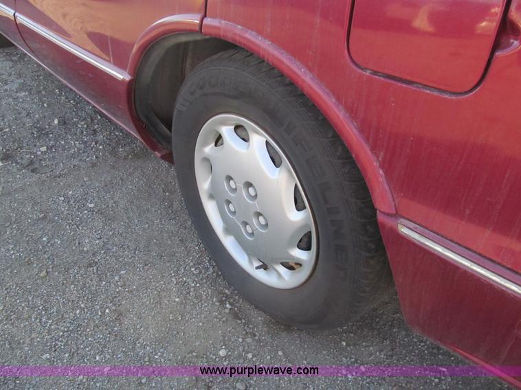 image for item AY9880 1996 Oldsmobile Eighty Eight LS