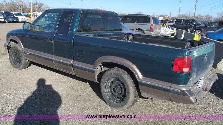 image for item AY9881 1997 Chevrolet S10 LS Ext. Cab pickup truck
