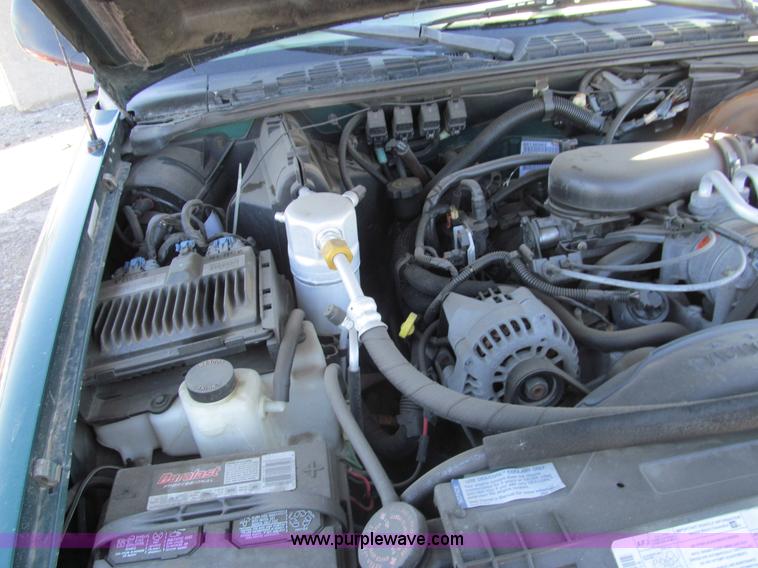 image for item AY9881 1997 Chevrolet S10 LS Ext. Cab pickup truck