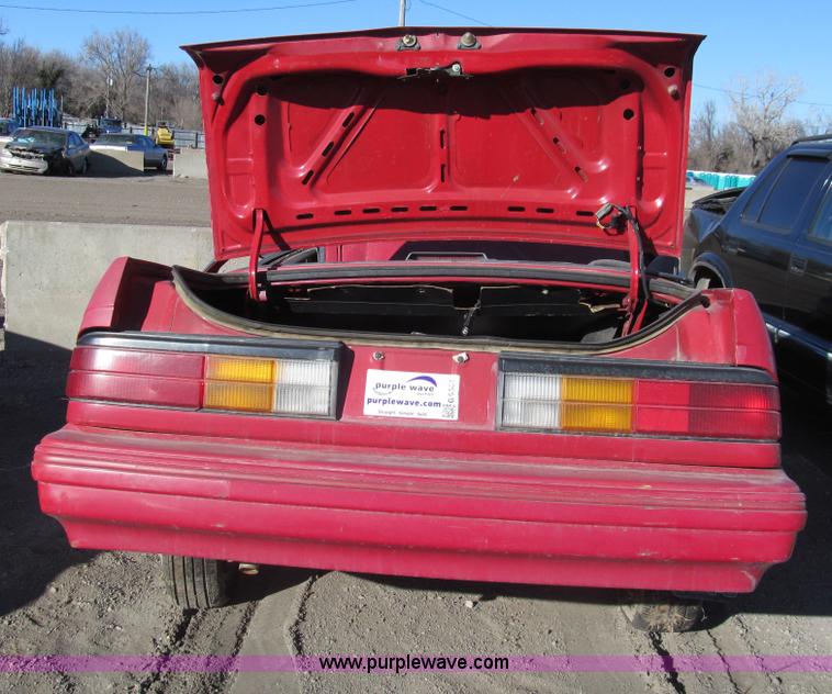 image for item G9501 1993 Ford Tempo GL