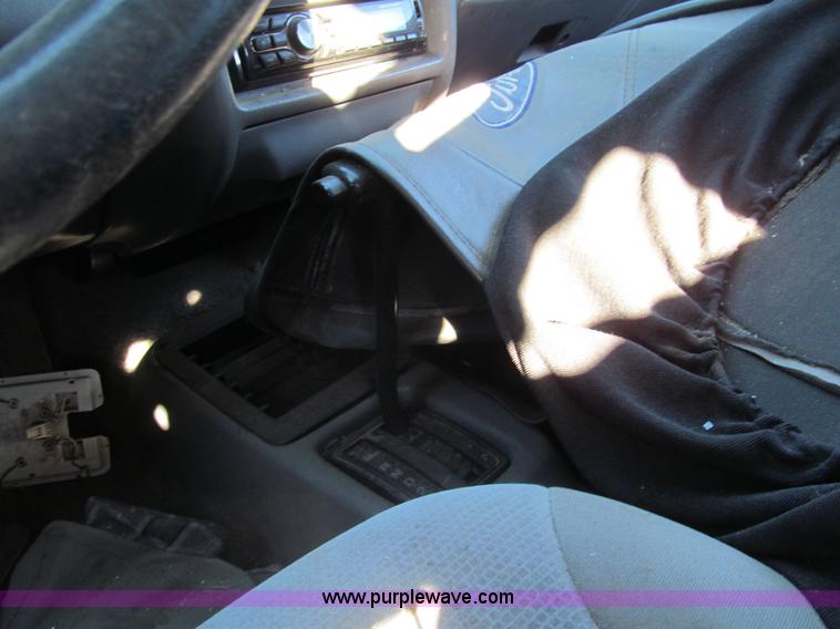 image for item G9501 1993 Ford Tempo GL