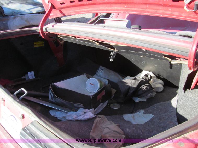 image for item G9501 1993 Ford Tempo GL