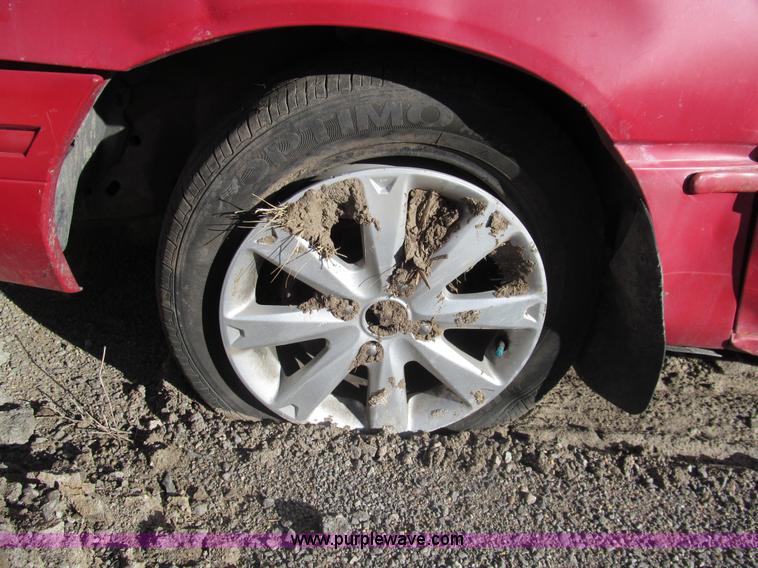 image for item G9501 1993 Ford Tempo GL