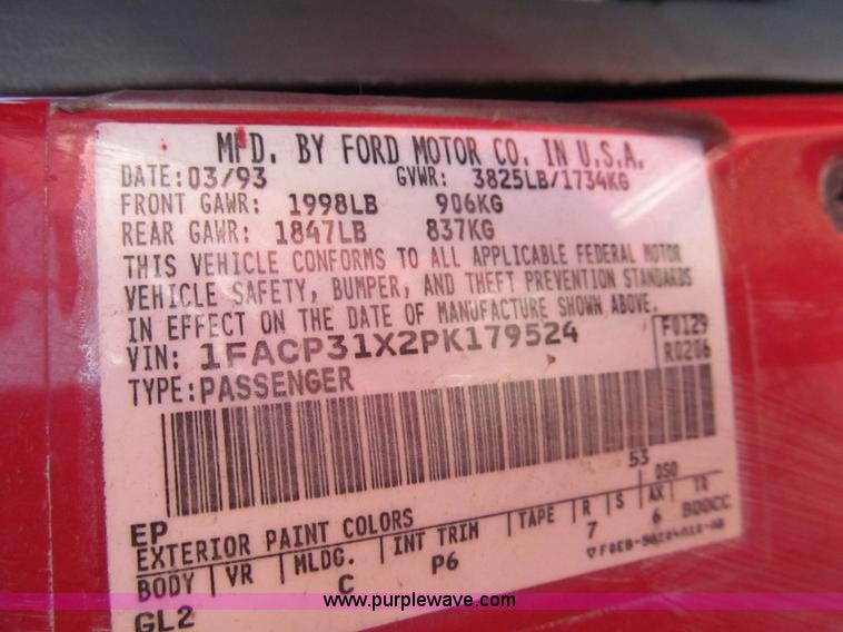 image for item G9501 1993 Ford Tempo GL