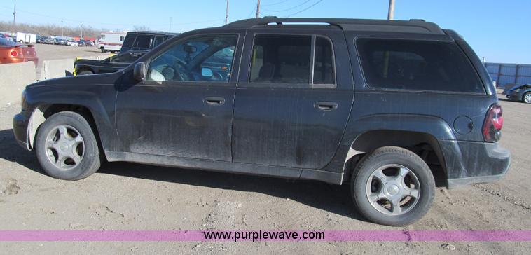 image for item G9503 2006 Chevrolet TrailerBlazer EXT LS SUV