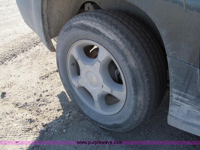 image for item G9503 2006 Chevrolet TrailerBlazer EXT LS SUV