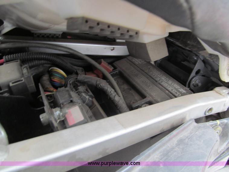 image for item G9504 2002 Suzuki GSX-R750 motorcycle