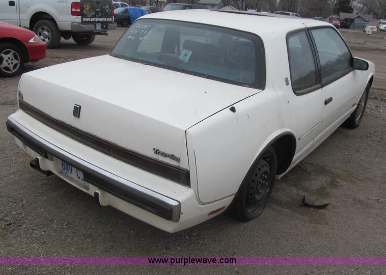 image for item G9506 1989 Oldsmobile Toronado Trofeo