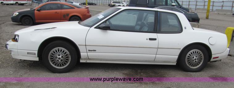 image for item G9506 1989 Oldsmobile Toronado Trofeo