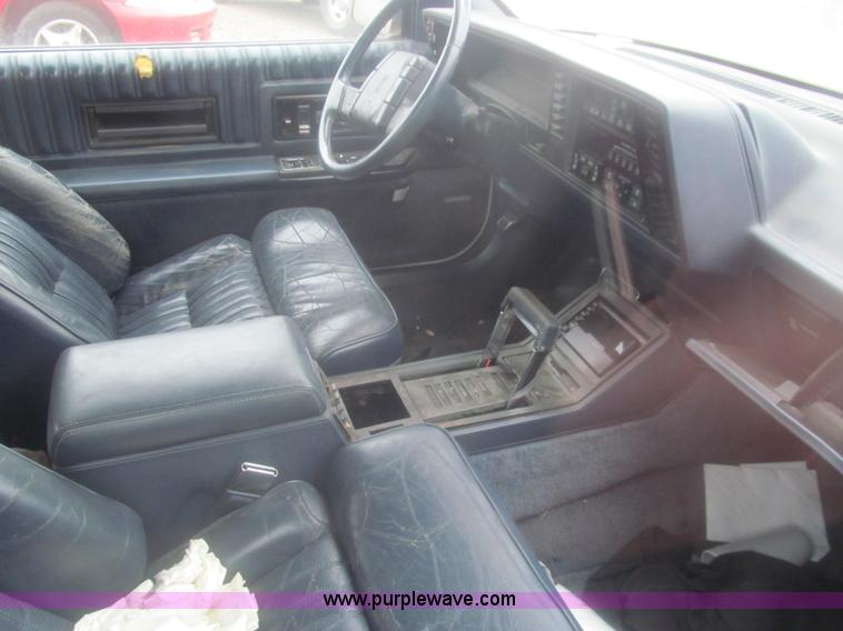 image for item G9506 1989 Oldsmobile Toronado Trofeo