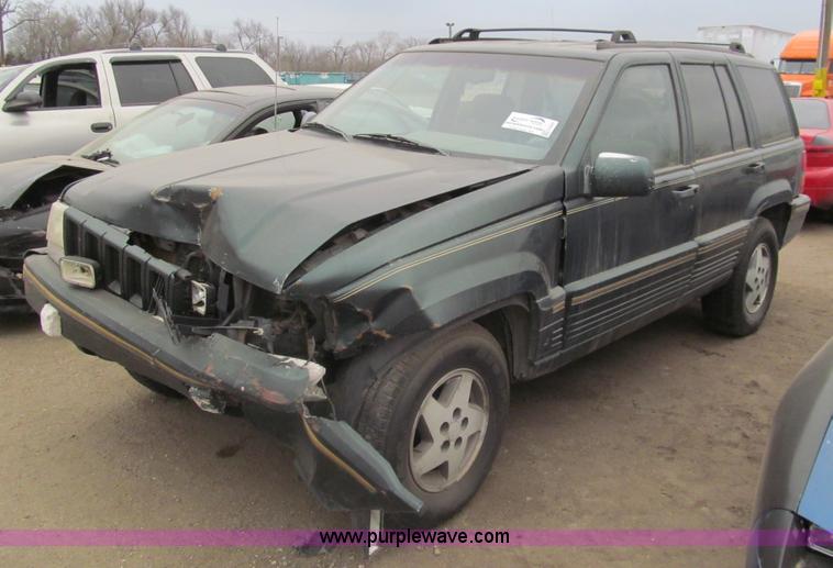 image for item G9507 1993 Jeep Grand Cherokee Limited SUV