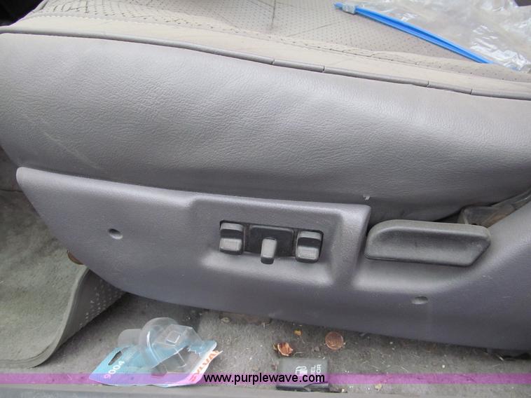 image for item G9507 1993 Jeep Grand Cherokee Limited SUV