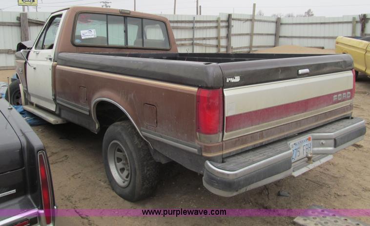 image for item G9508 1990 Ford F150 pickup truck