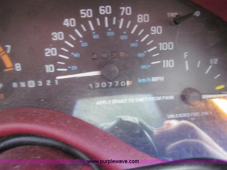 image for item G9509 1996 Buick Regal Custom