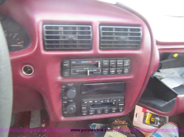 image for item G9509 1996 Buick Regal Custom