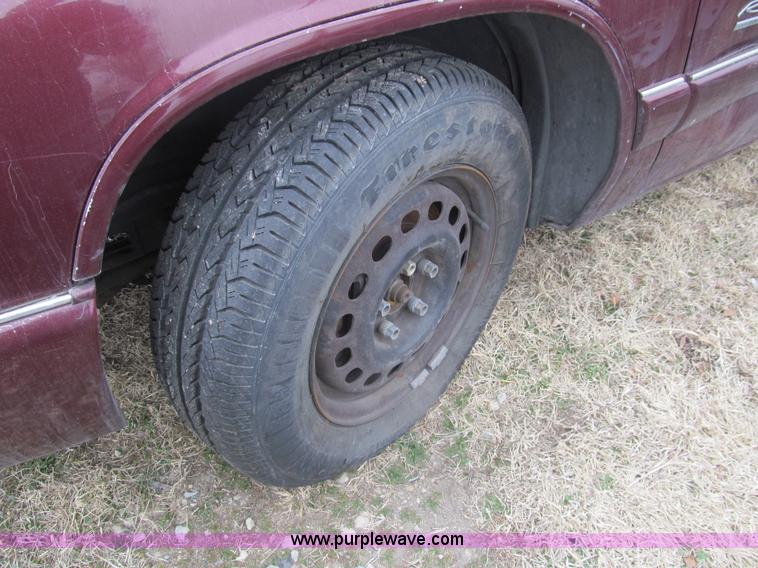 image for item G9509 1996 Buick Regal Custom