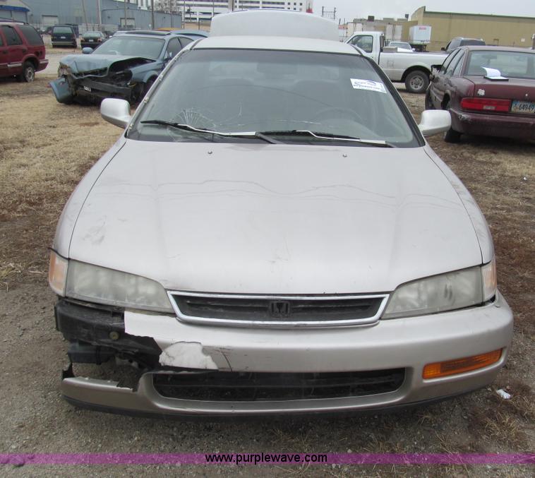 image for item G9510 1996 Honda Accord DX