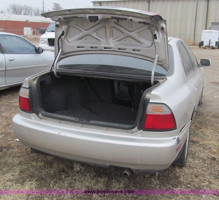 image for item G9510 1996 Honda Accord DX