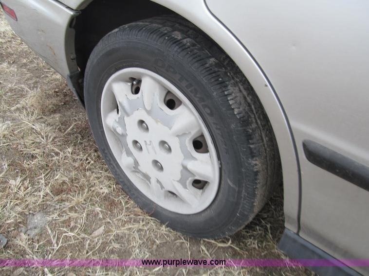 image for item G9510 1996 Honda Accord DX