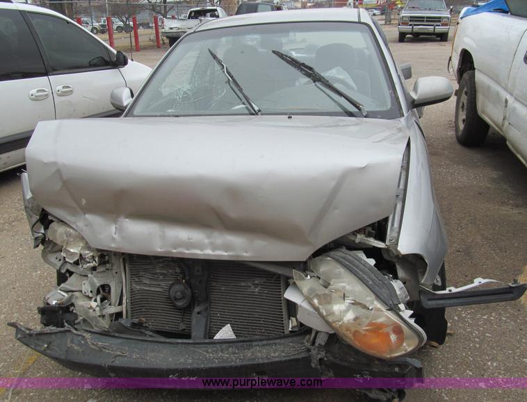 image for item G9511 2003 Kia Spectra LS