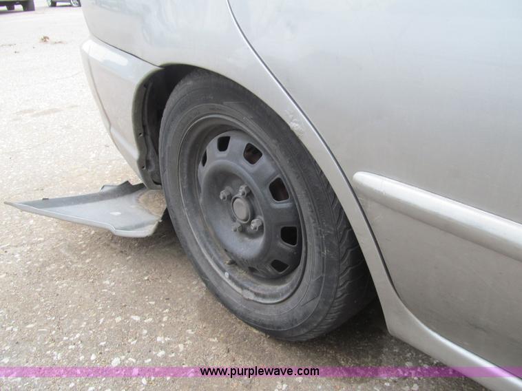 image for item G9511 2003 Kia Spectra LS