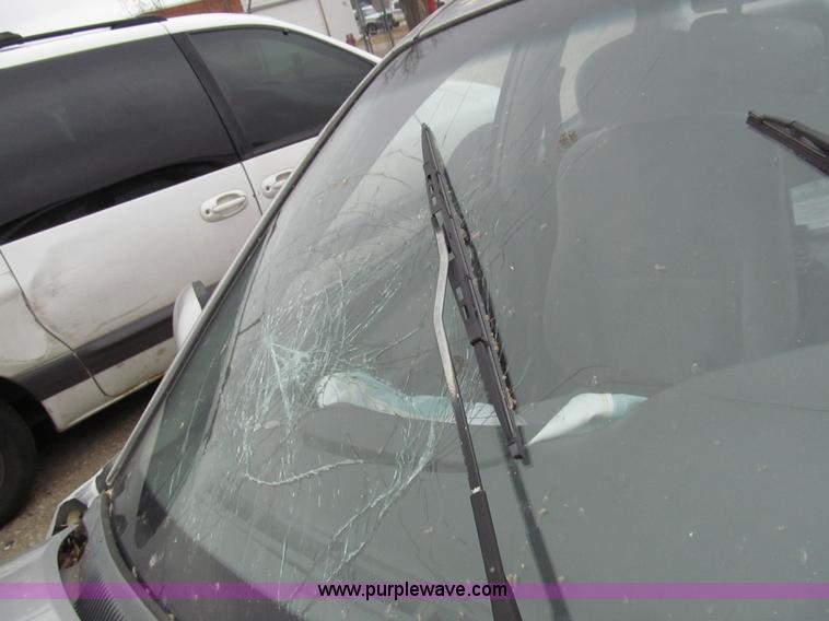 image for item G9511 2003 Kia Spectra LS