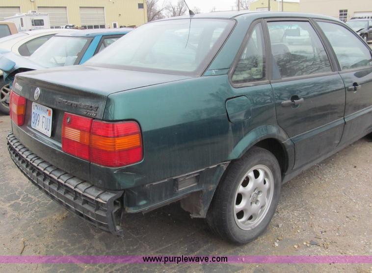 image for item G9512 1996 Volkswagen Passat GLX