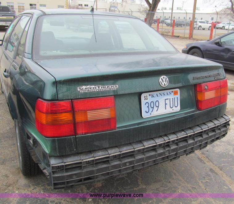 image for item G9512 1996 Volkswagen Passat GLX