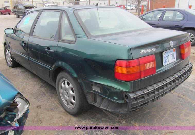image for item G9512 1996 Volkswagen Passat GLX