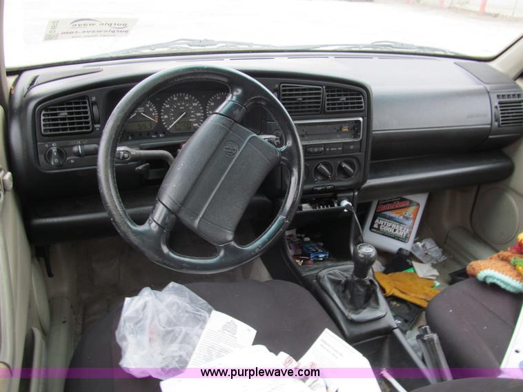 image for item G9512 1996 Volkswagen Passat GLX