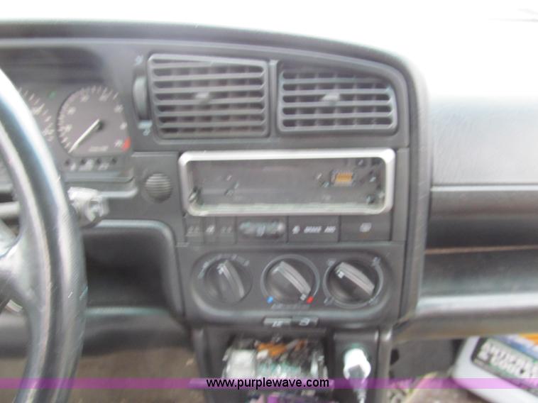 image for item G9512 1996 Volkswagen Passat GLX