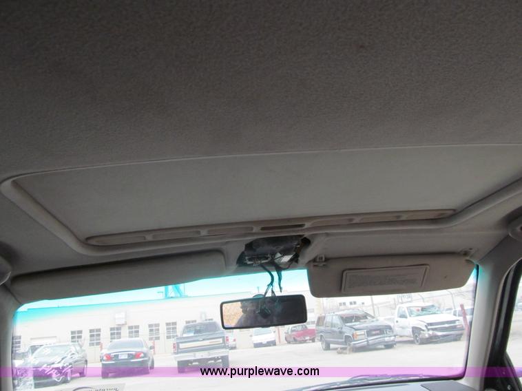 image for item G9512 1996 Volkswagen Passat GLX