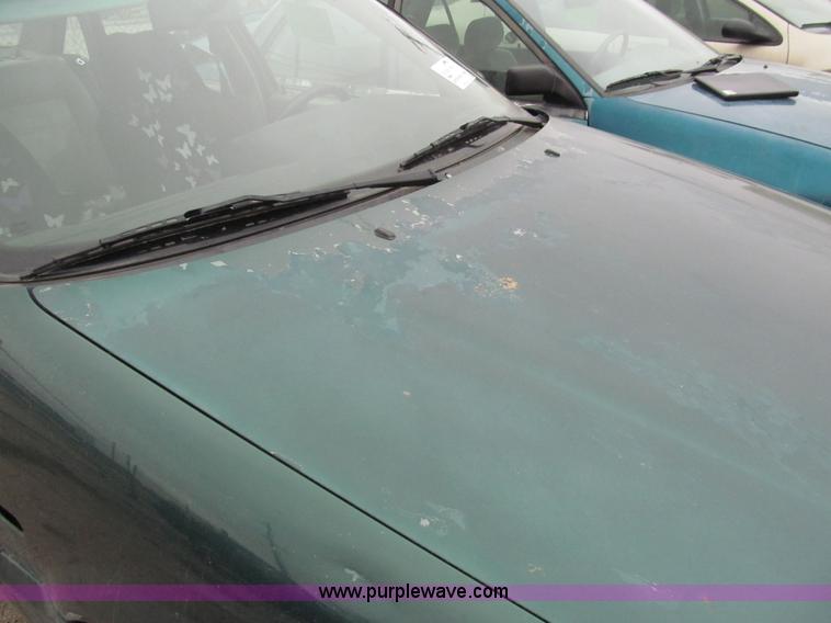 image for item G9512 1996 Volkswagen Passat GLX