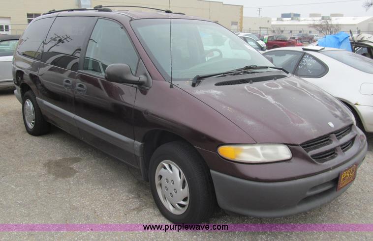 image for item G9513 1997 Dodge Grand Caravan SE van