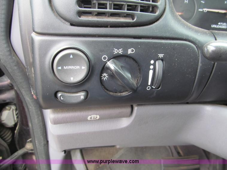 image for item G9513 1997 Dodge Grand Caravan SE van