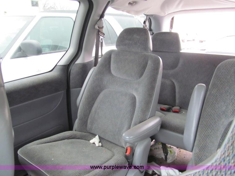 image for item G9513 1997 Dodge Grand Caravan SE van