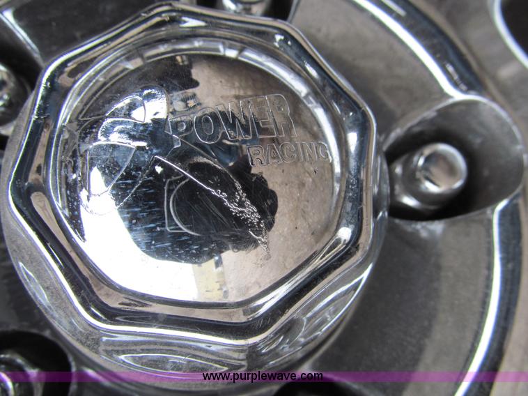 image for item G9514 1999 GMC Suburban 1500 SUV